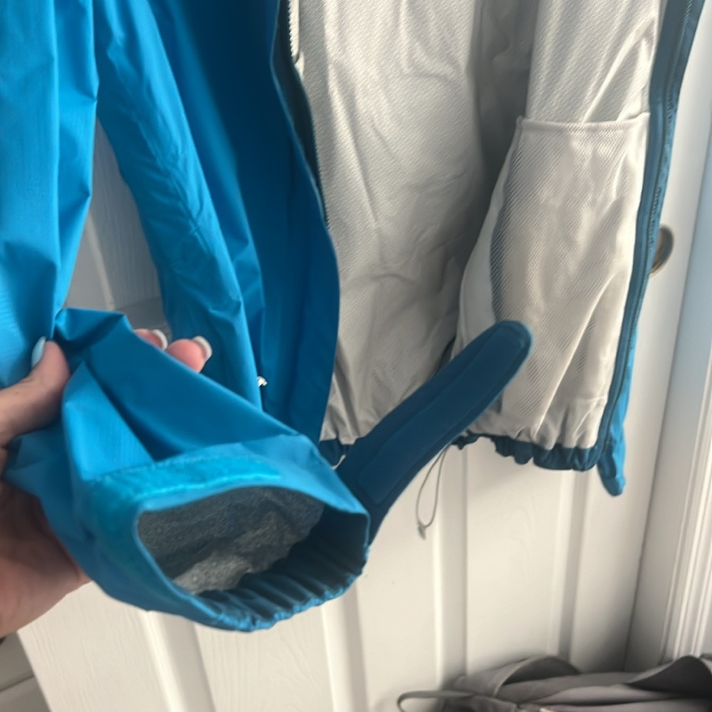 Northface Rain Jacket - image 6